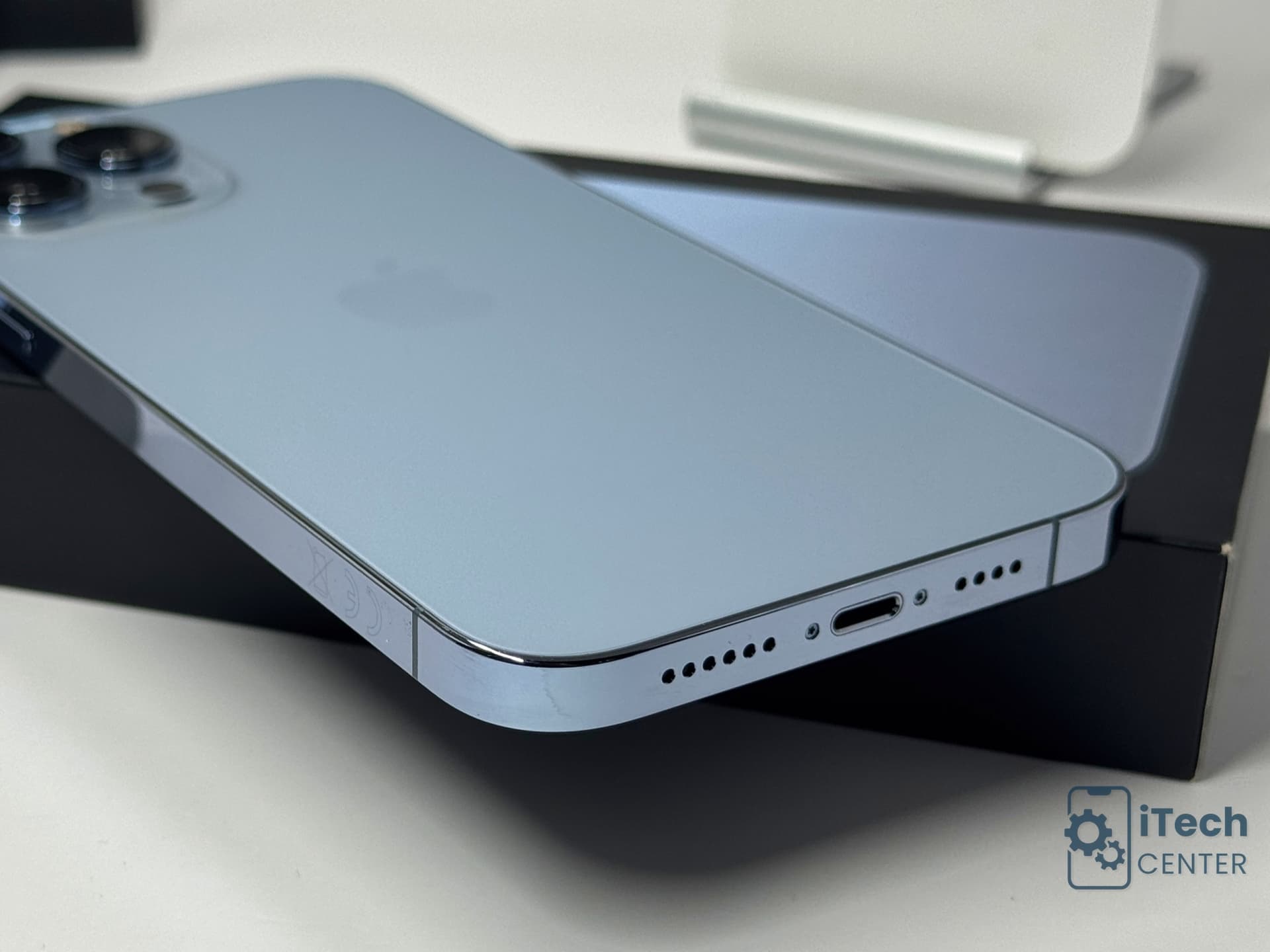iPhone 13 Pro Max · 128 GB — примерно изображение